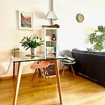 شقة Peaceful Apartment, Mountain Views