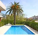 شقة Peaceful Apartment, Mountain Views