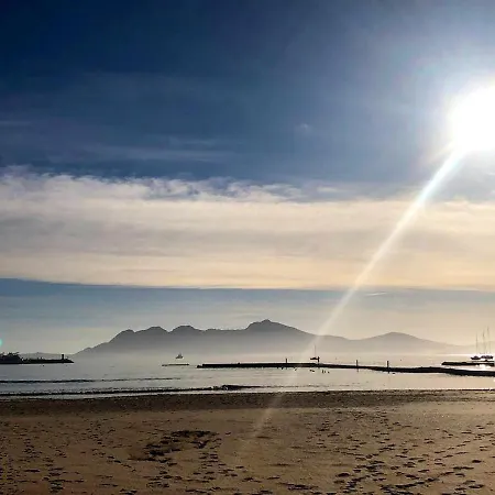 Peaceful Apartment, Mountain Views *