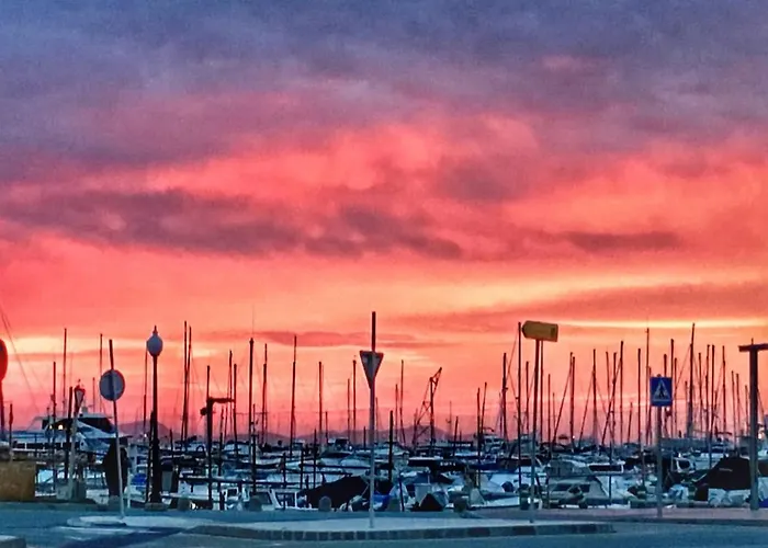 Peaceful Apartment, Mountain Views Апартаменты